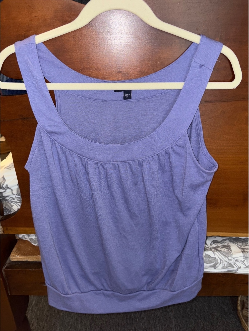 Gap purple sleeveless tank top
